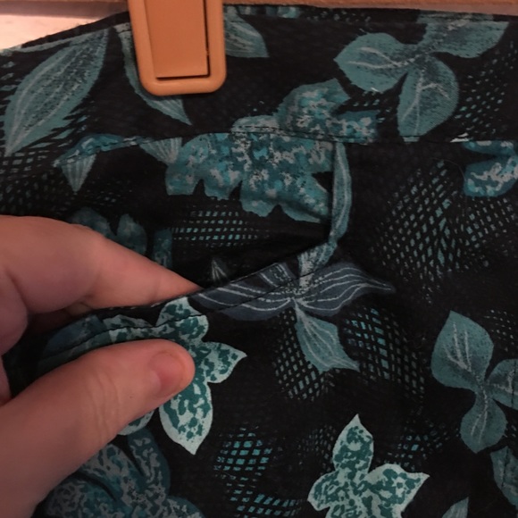 Sag Harbor floral stretch capris NWOT 8 - Picture 3 of 6